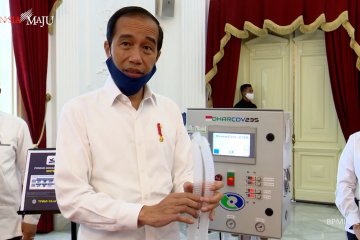 Jokowi pamer alkes karya anak bangsa untuk tangani COVID-19