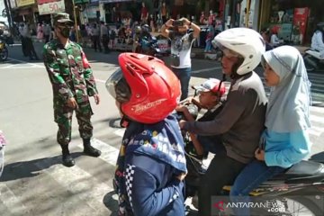 Banyak warga Garut abai gunakan masker di hari pertama normal baru