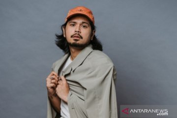 "Manusia Kasur", kolaborasi Petra Sihombing & Pamungkas