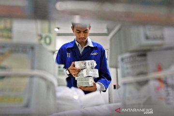 Dolar catat kenaikan terbaiknya, ditopang permintaan aset aman