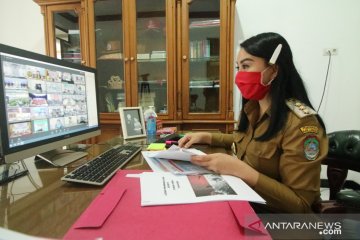 Bupati Landak keluhkan lambatnya proses hasil swab COVID-19