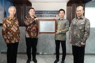 Indosterling Technomedia resmi melantai di bursa