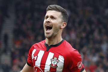 Southampton resmi perpanjang kontrak Shane Long