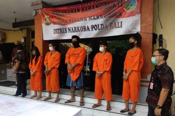 Selama enam bulan ini, Polda Bali tangkap 387 tersangka kasus narkoba