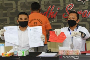 UNGKAP PEMALSUAN SURAT PERJALANAN UDARA