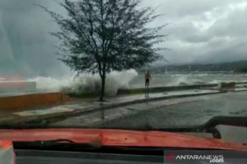 Waspada gelombang tinggi di sejumlah perairan Indonesia