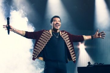 Disney akan produksi film dari lagu-lagu Lionel Richie