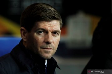 Gerrard disarankan tidak langsung latih Liverpool setelah Rangers