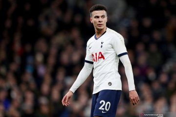 Disanksi FA, Dele Alli dipastikan absen lawan Manchester United