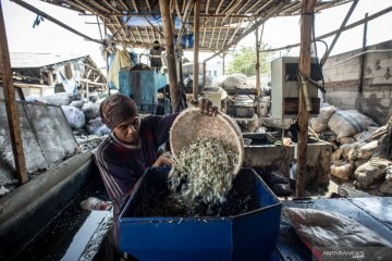 DKI Jakarta catat komposisi sampah plastik naik saat PSBB