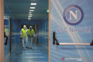 Jelang semifinal Coppa Italia, stadion San Paolo disemprot disinfektan