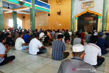 Sejumlah masjid di Manokwari mulai gelar solat Jumat