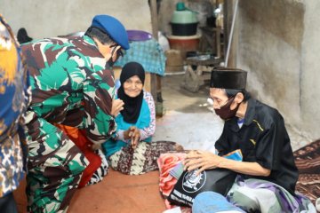 Solidaritas alumni AKABRI 89 gelar baksos ke warga tak mampu di Bogor