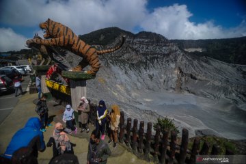 Wisata alam Gunung Tangkuban Parahu kembali dibuka
