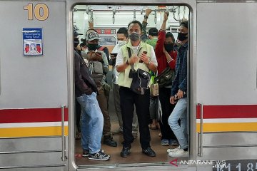 Rute Bogor dan Bekasi terpantau padat di Stasiun Manggarai