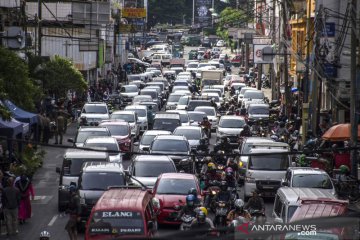 Kemacetan di jalanan Bandung saat penerapan PSBB proporsional