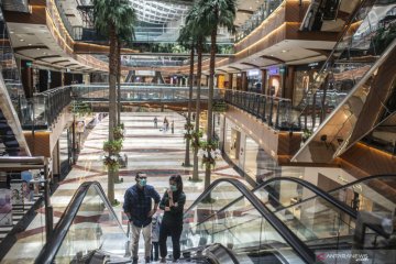 Pusat perbelanjaan di Jakarta kembali dibuka