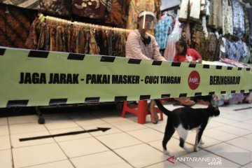 Pasar Beringharjo terapkan pembatas jarak dan rambu berbelanja, ini penampakannya