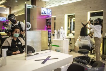 Salon dan tata rambut dibuka kembali