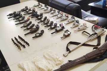 Warga serahkan 35 pucuk senjata rakitan ke polisi