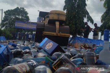 Polda Babel musnahkan 9.611 minuman keras senilai Rp6,8 miliar