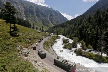 India ubah UU kontroversial pertanahan di Kashmir