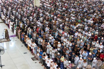 Pelaksanaan Shalat Jumat abaikan protokol kesehatan COVID-19