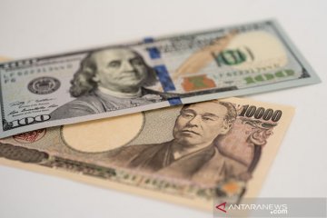 Dolar menguat karena tawaran "safe haven", yen bangkit