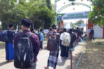 Ribuan santri Lirboyo Kediri jalani isolasi di pesantren