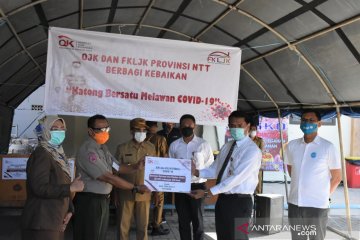OJK distribusikan bantuan APD untuk tangani COVID-19 di Kota Kupang