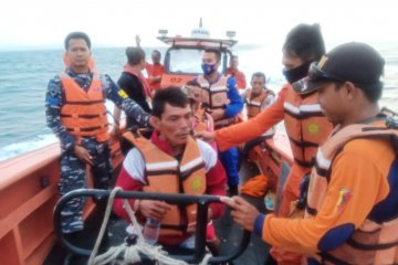 Tim gabungan cari tujuh nelayan Pandeglang, kerahkan 12 kapal