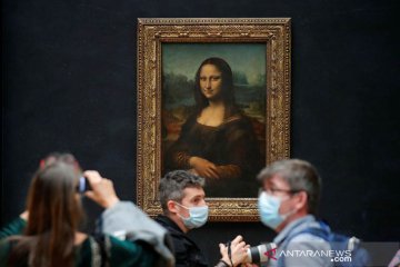 Museum Louvre kembali dibuka untuk umum