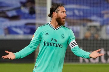 Zidane ingin Sergio Ramos pensiun di Real Madrid