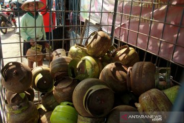 Kelangkaan gas elpiji 3kg di Mamuju