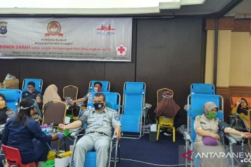 Karyawan Jasa Raharja Riau donor darah meriahkan Hari Bhayangkara