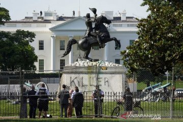 Trump tetap di Washington untuk lindungi ketertiban