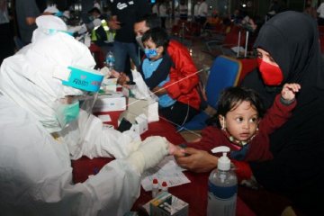 Rapid test gratis HUT ke-74 Bhayangkara di Bandara Soetta