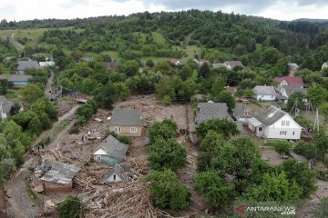 Dampak banjir besar di Ukraina