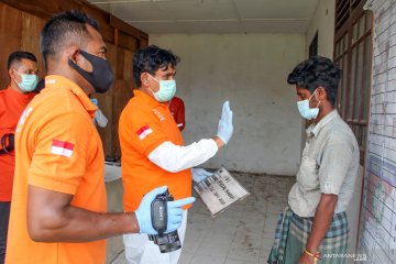 Identifikasi dan tes kesehatan pengungsi Rohingya