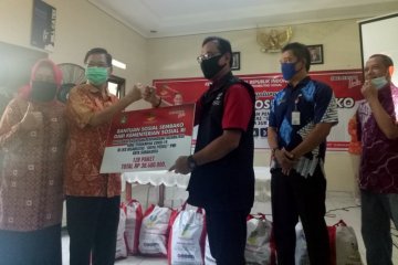 Kemensos salurkan bantuan sembako untuk warga Griya PMI Solo