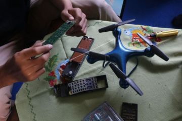 Pelajar Madrasah Aliyah Ciptakan Drone Berdaya Asam Pohon Pepaya