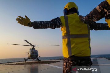 Peran helikopter di KRI Semarang-594