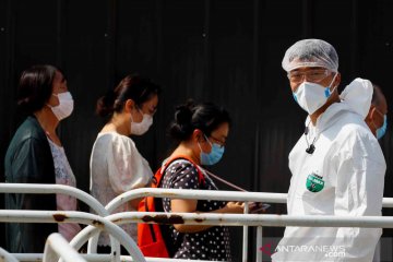 Dua pasien positif tewas, China bantah akibat COVID