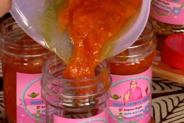 Sambal tempoyak yang tampil dalam kemasan dan ragam varian