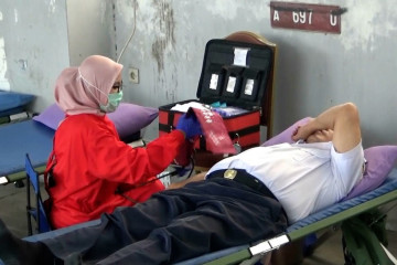 Stok menipis, Dinas Perhubungan Cilegon gelar donor darah