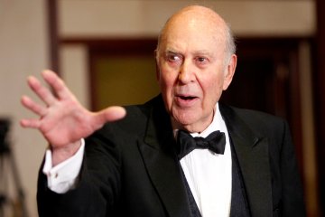 Legenda komedi Carl Reiner tutup usia