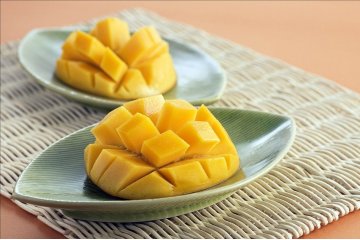 Resep menu berbahan buah segar, sorbet lengkeng hingga salad mangga