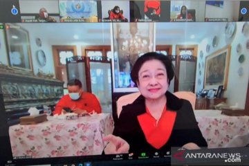 Megawati dorong kepala daerah produksi makanan pendamping beras