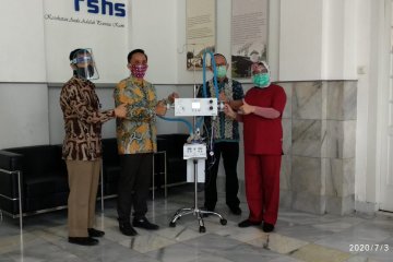 LIPI serahkan alat bantu pernafasan ke RS Hasan Sadikin Bandung