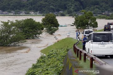 Jepang evakuasi ribuan orang setelah hujan lebat di Kyushu